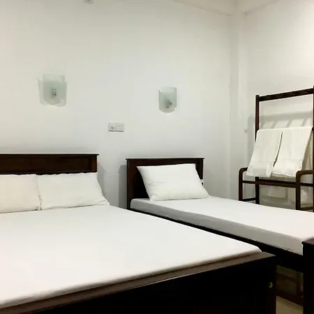 Anthony Guesthouse Hikkaduwa Exterior photo